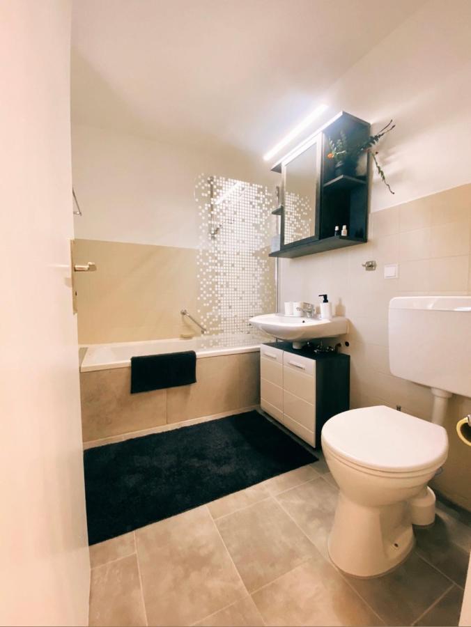 Apartment- Metzingen Metzingen  Luaran gambar